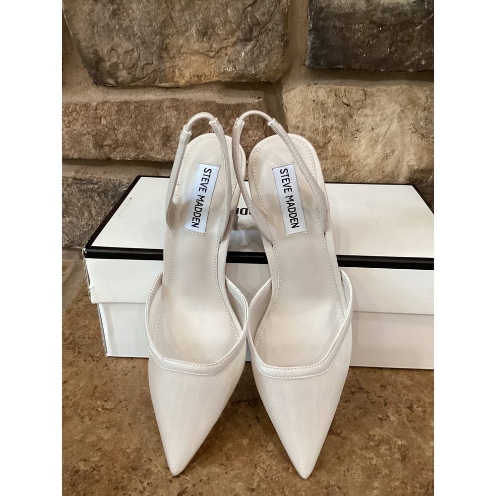 Steve Madden White Pointed Slingback Heels - Picture 3 of 8